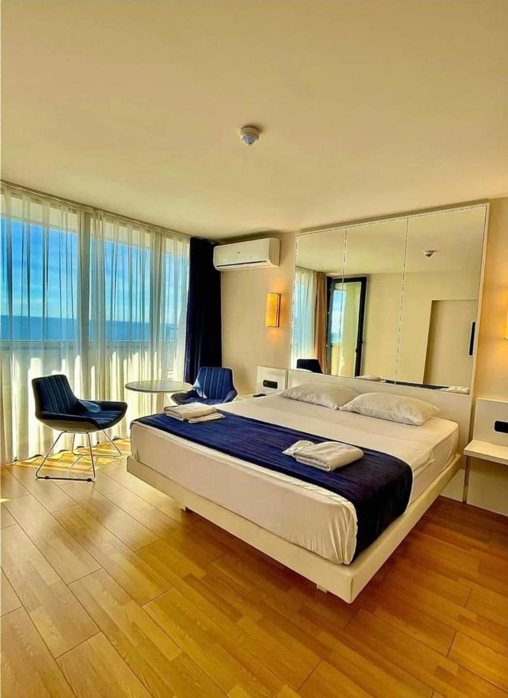 Natalia -Apartments In - Orbi City Batumi Zewnętrze zdjęcie